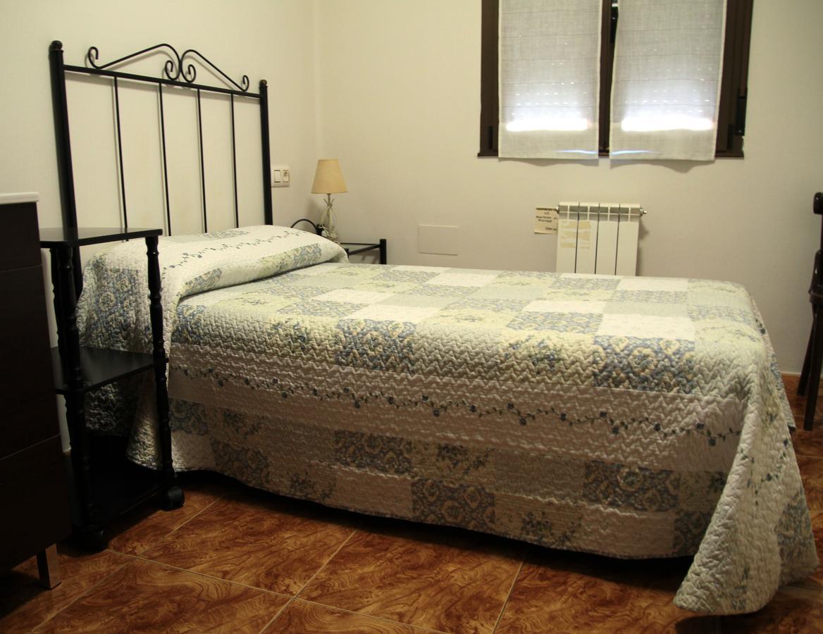 Hostal Pachin مييريس المظهر الخارجي الصورة