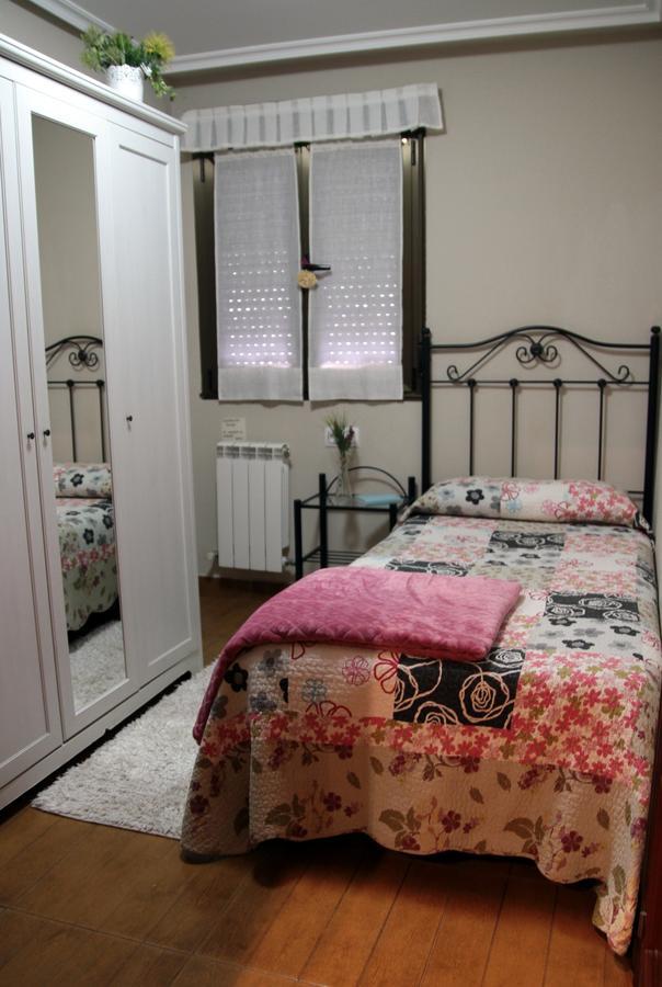 Hostal Pachin مييريس المظهر الخارجي الصورة