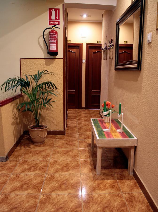 Hostal Pachin مييريس المظهر الخارجي الصورة